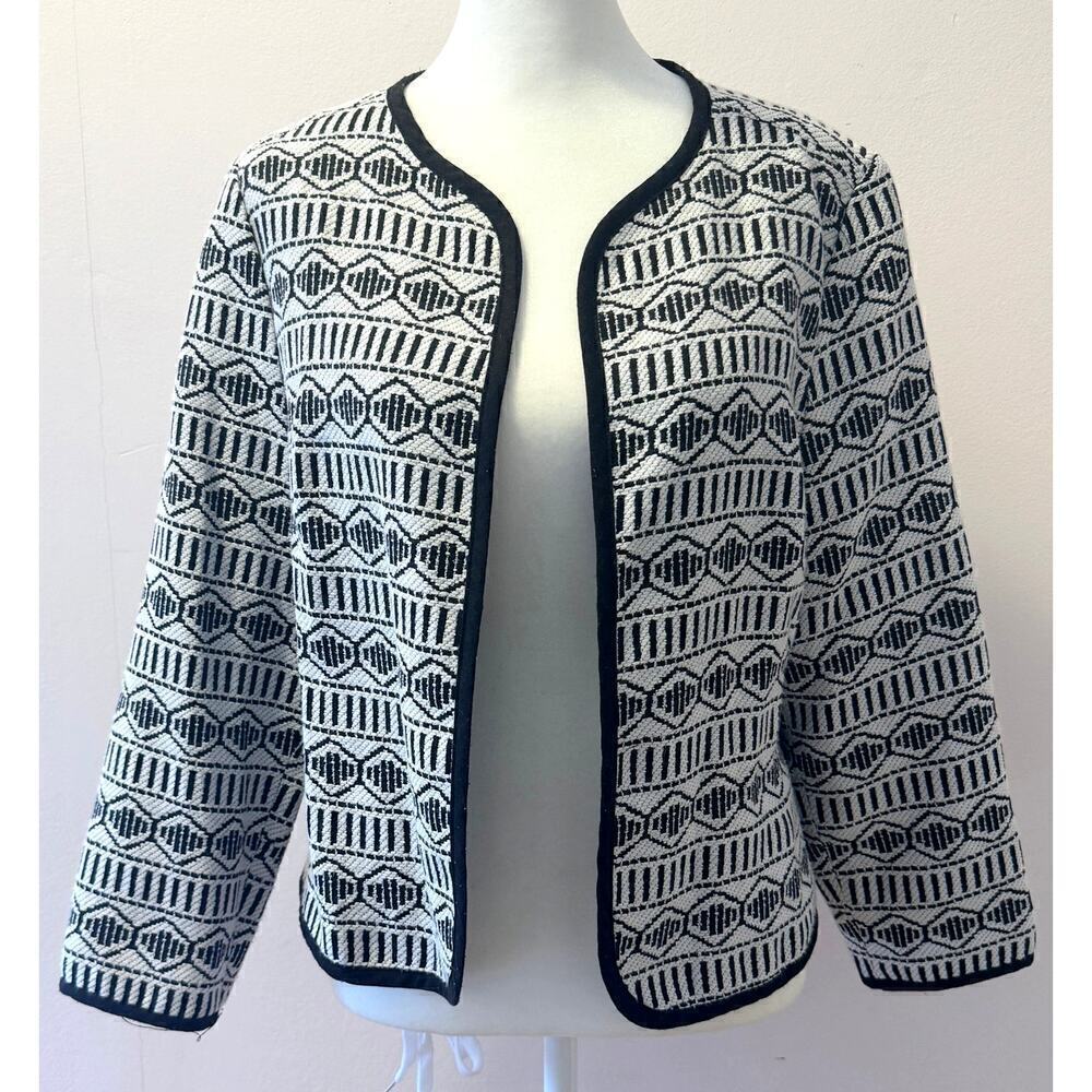Black & White Jacquard Open Front Cropped Jacket Aztec Print Shacket Size M